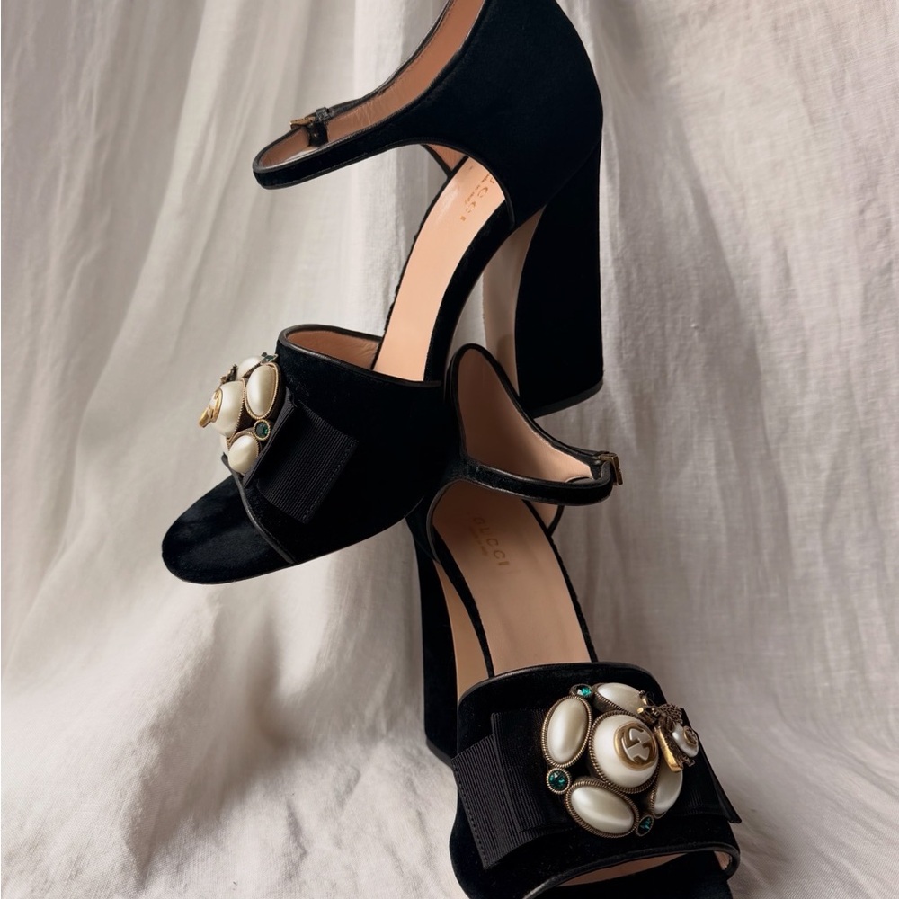 Gucci Black and Gold Women's Sandals